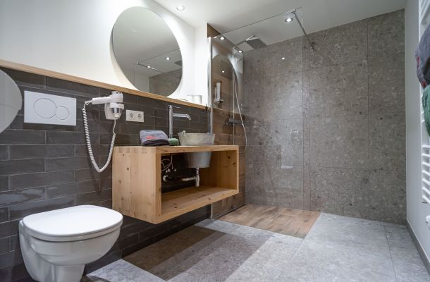 Almsuite Erna